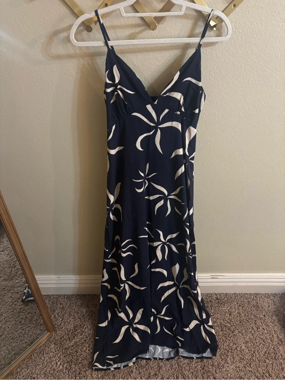 NWT Paper Heart Linen-Blend V-Neck Maxi Dress Navy Size M
